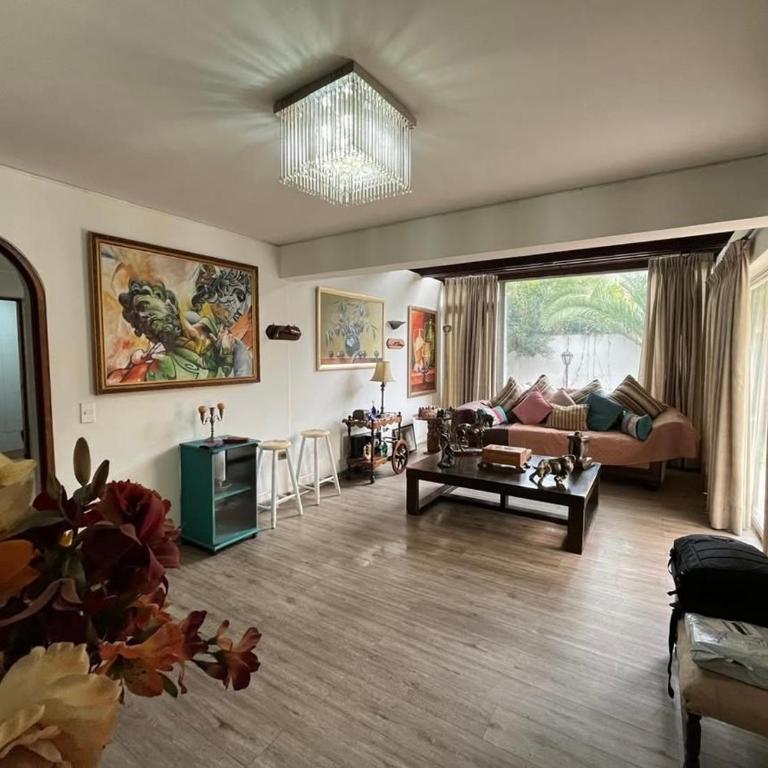 Lujosa, central y espaciosa - One-Bedroom Villa - 4