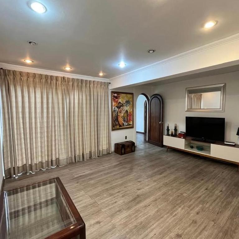 Lujosa, central y espaciosa - One-Bedroom Villa - 10