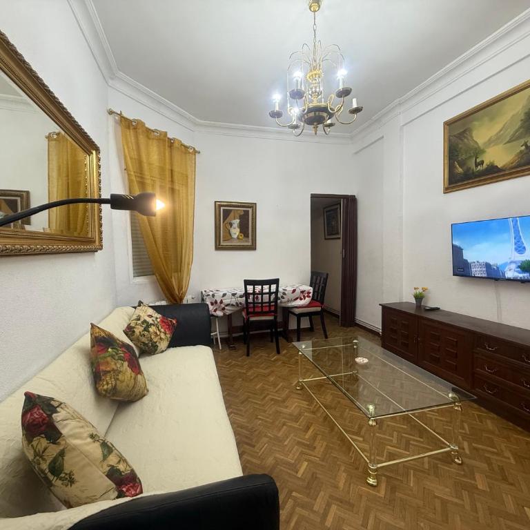 apartamento Madrid rio - Three-Bedroom Apartment - 8