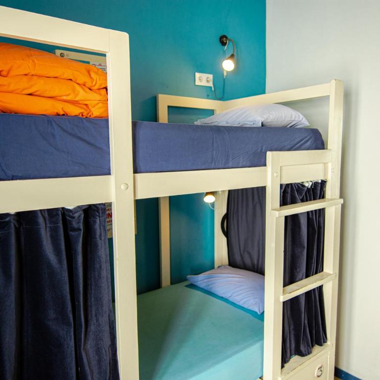 Casa Caracol - Cama en habitación compartida mixta de 4 camas con baño privado externo - 3