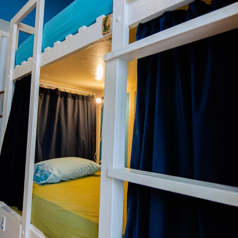 Casa Caracol - Cama en habitación compartida mixta con 7 camas y baño privado - 5