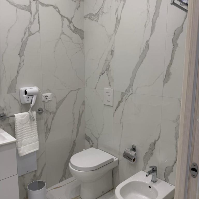 Napoli Centro - La Casa Di Anna - Appartamento Superior con 3 Camere da Letto - 8