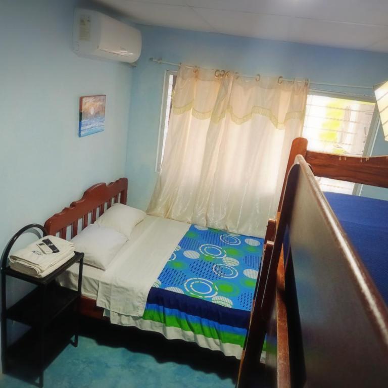 Hostal Aruba - Habitación Triple Clásica - 2