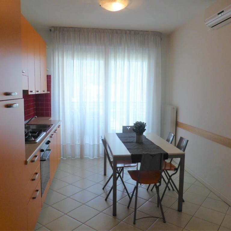 Residence Aurora Park zona Piazza Aurora - Appartamento con 2 Camere da Letto - 13