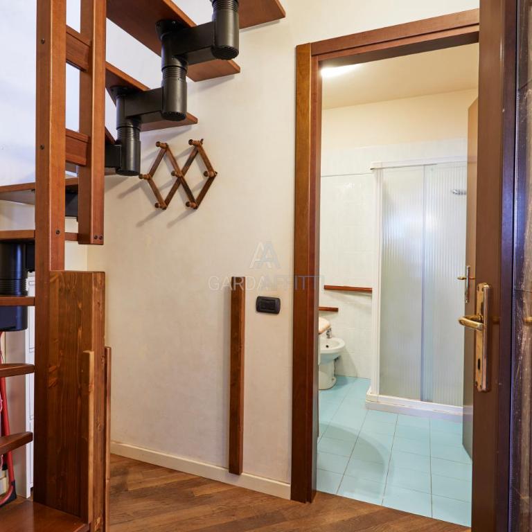 Platino Apartment - Jacuzzi privata con tre Piscine residenziali ed un bar a 200m dal Lago - Appartamentino su 2 Livelli - 18