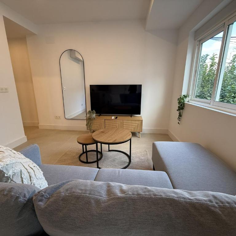 Boutique 2 Bedroom Apartment in Estepona Old Town Centre, Rooftop Terrace, 2 Min Walk to Beach - Apartamento de 2 dormitorios con balcón y terraza - 4
