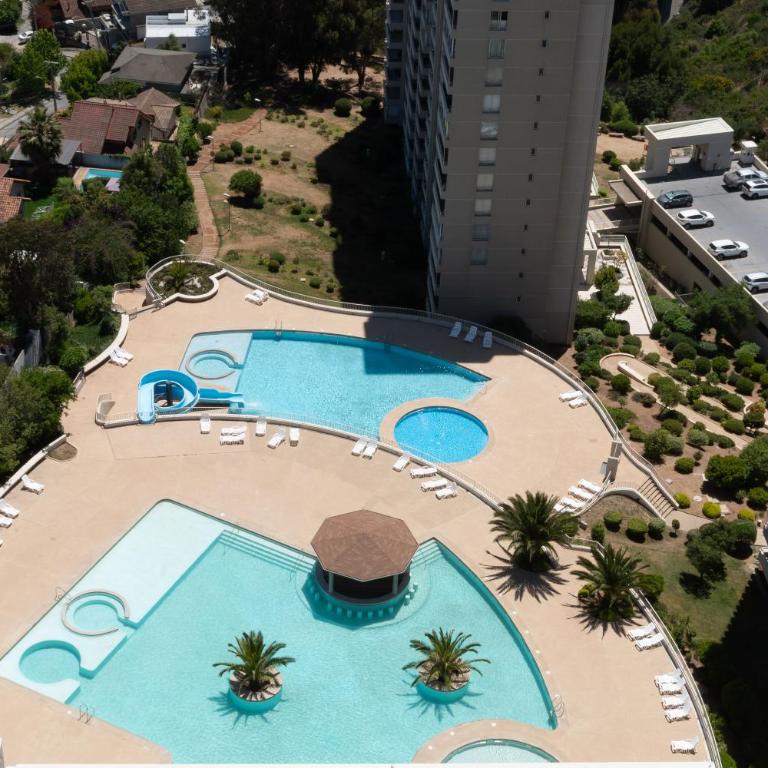 Toma un descanso y relájate mirando el mar - Two-Bedroom Apartment - 1