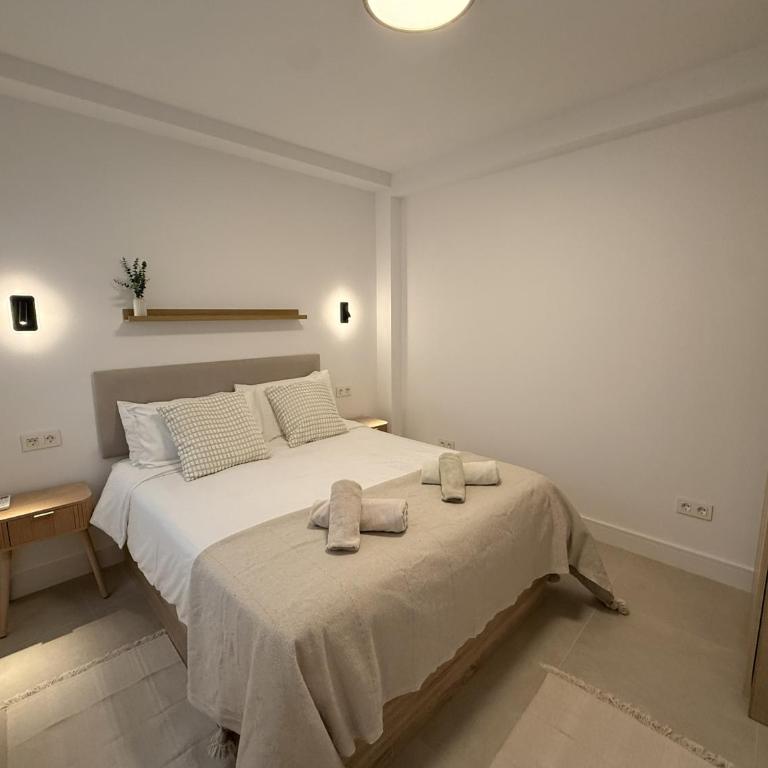 Boutique 2 Bedroom Apartment in Estepona Old Town Centre, Rooftop Terrace, 2 Min Walk to Beach - Apartamento de 2 dormitorios con balcón y terraza - 9