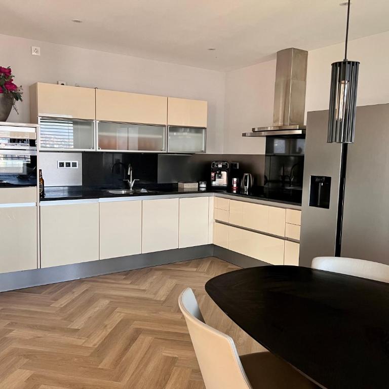 The Penthouse Sarajevo - Deluks Apartman - 7