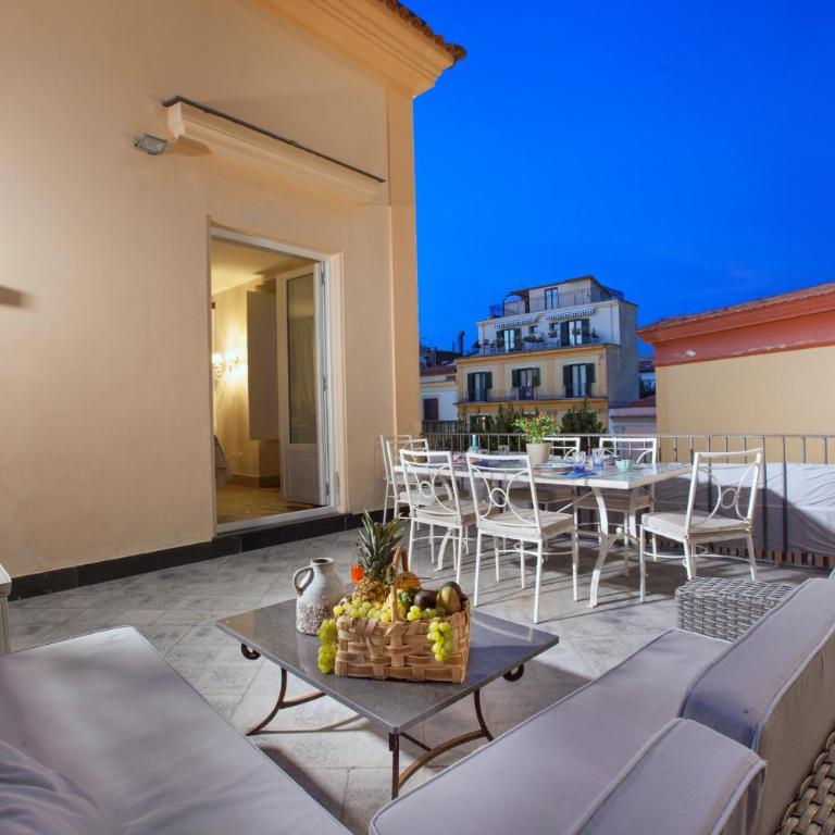 AMORE RENTALS - Palazzo Mary - Deluxe Apartment - 5