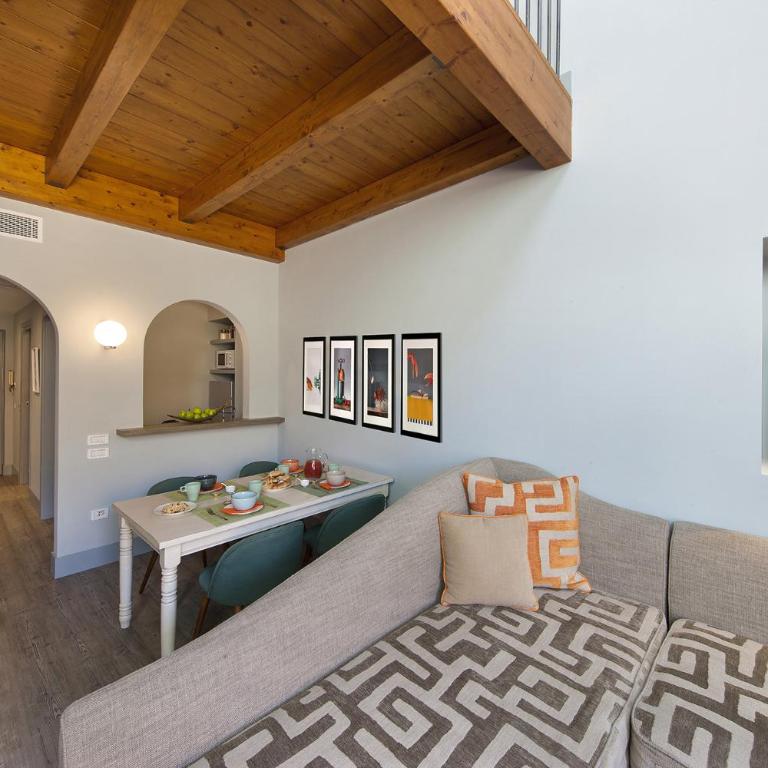 AMORE RENTALS - Palazzo Mary - Deluxe Apartment - 68