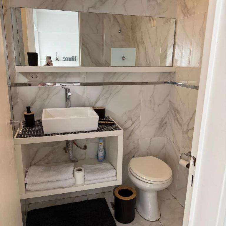 Cómodo, practico y muy bien ubicado - Apartamento de 1 dormitorio - 10