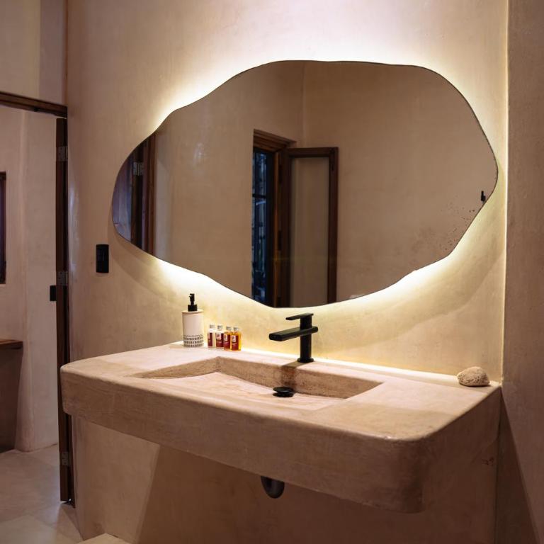 La Posada del Sol Boutique Hotel Tulum - Habitación con terraza o balcón y vistas al jardín - 2