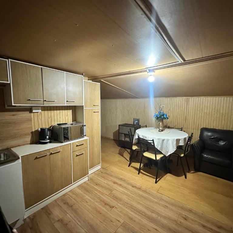 Zuni House - Three-Bedroom Apartment - 4