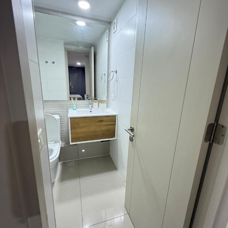 Air conditioning Beautiful downtown apartment - One-Bedroom Apartment - 14