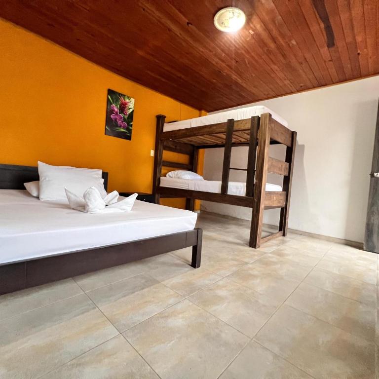 Hotel San Pedro - Habitación Familiar - 1