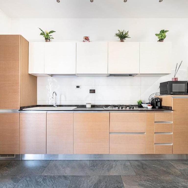 Elegant family home 5 min from Metro Station - Appartamento con 2 Camere da Letto - 5