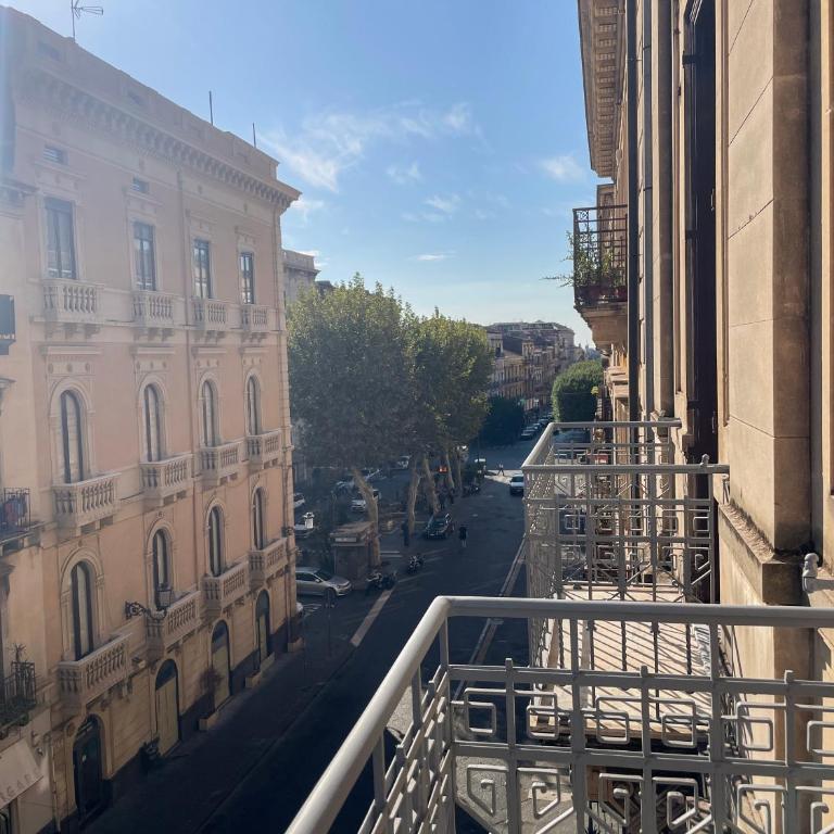 Tambasia rooms, Centro storico,Via Etnea - Deluxe Room (2 Adults + 1 Child) - 7