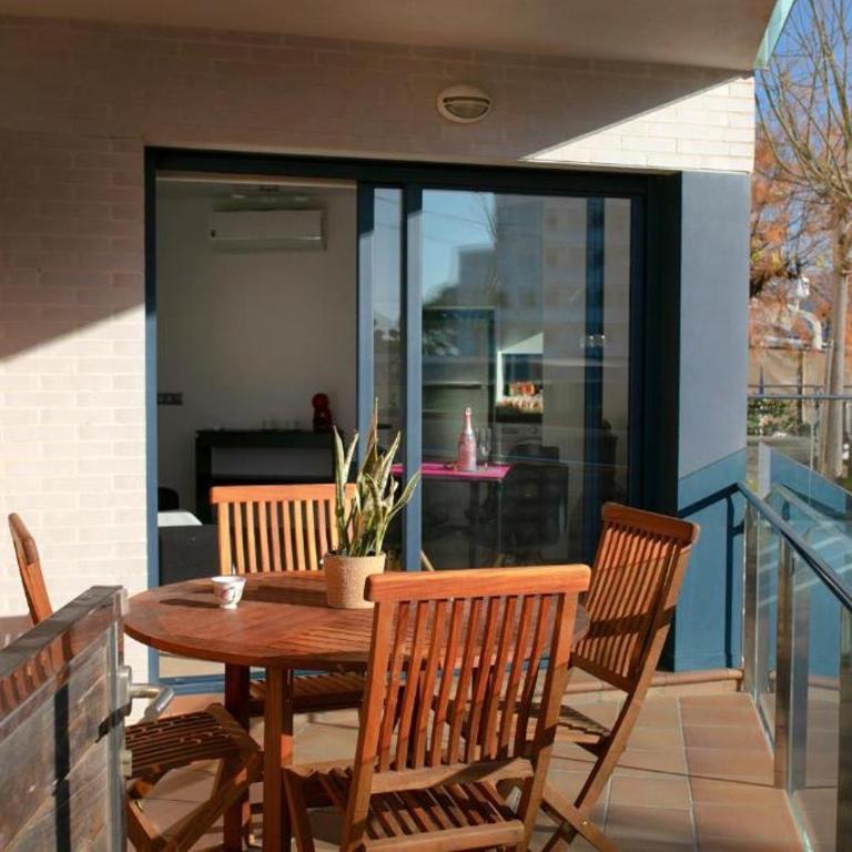 Apartamento en Port Trebol con parking privado y acceso directo a la piscina - Apartamento de 2 dormitorios - 8