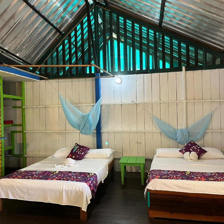 Cabañas Arrecifes - Habitación Familiar con baño privado - 1