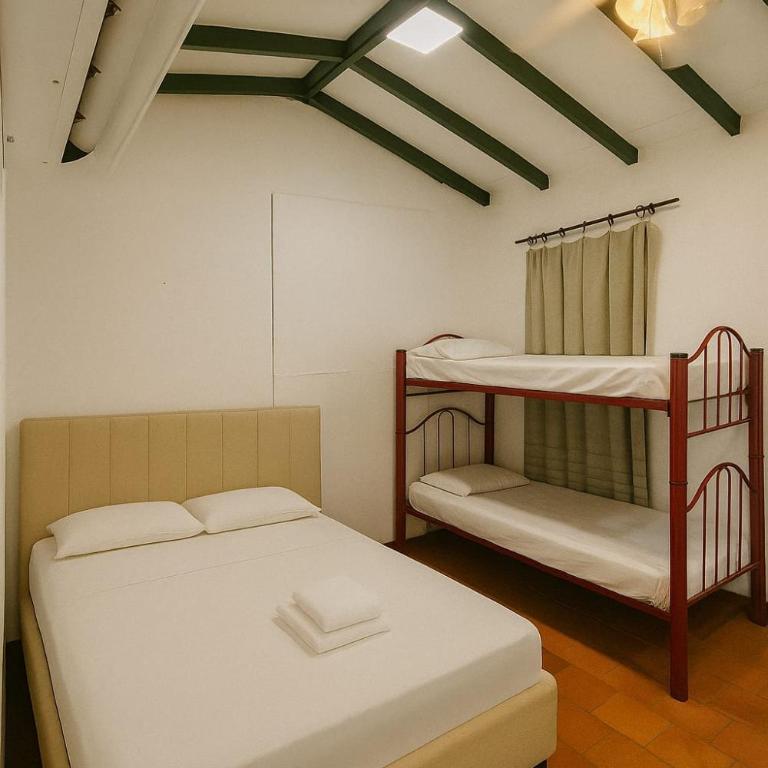 Casa Paula Acosta - Deluxe Family Room - 3