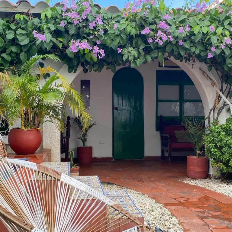 Casa Paula Acosta - Family Room - 3