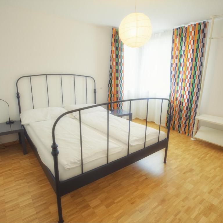 Bettstatt-Neustadt - Doppelzimmer mit Gemeinschaftsbad - 5