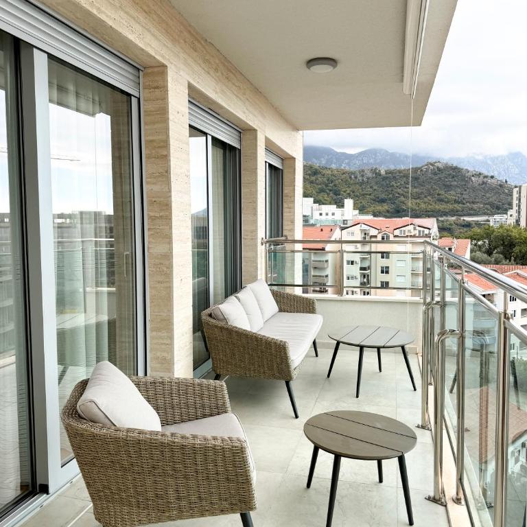 Seaview Apartment - Two-Bedroom Apartment - 8