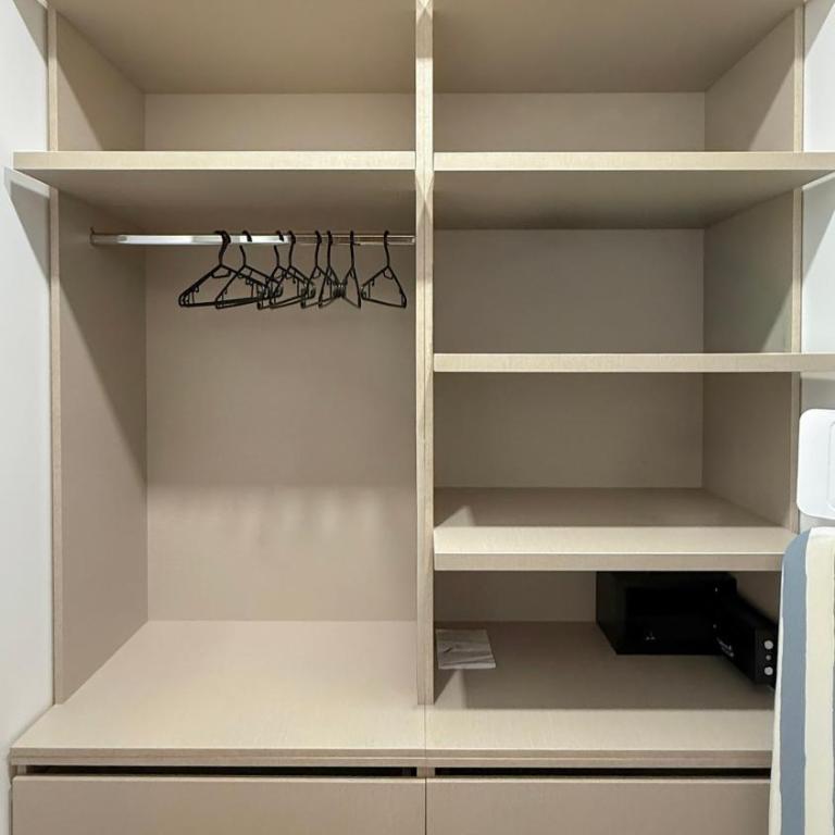 Seaview Apartment - Two-Bedroom Apartment - 9