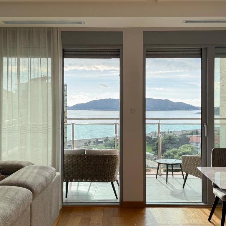 Seaview Apartment - Two-Bedroom Apartment - 24