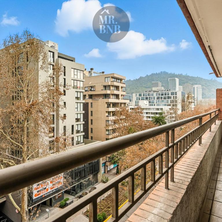 Padre Mariano Apartments by Mr BnB - Two-Bedroom Apartment with Terrace - 3