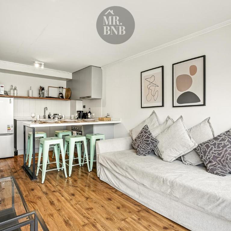 Padre Mariano Apartments by Mr BnB - Two-Bedroom Apartment with Terrace - 9