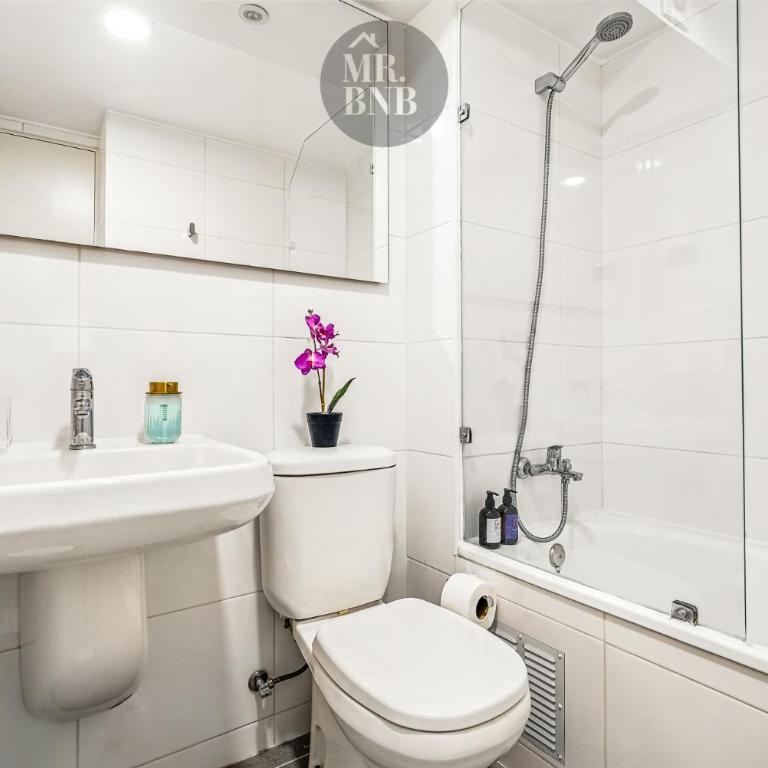 Padre Mariano Apartments by Mr BnB - Two-Bedroom Apartment with Terrace - 9