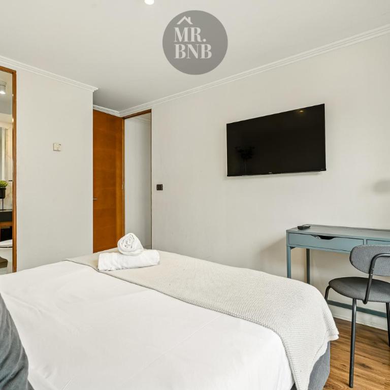 Padre Mariano Apartments by Mr BnB - Two-Bedroom Apartment with Terrace - 15