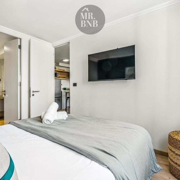 Padre Mariano Apartments by Mr BnB - Two-Bedroom Apartment with Terrace - 10