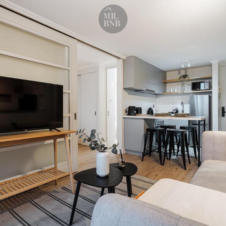 Padre Mariano Apartments by Mr BnB - Two-Bedroom Apartment with Terrace - 9