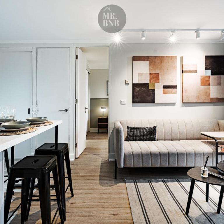 Padre Mariano Apartments by Mr BnB - Two-Bedroom Apartment with Terrace - 11