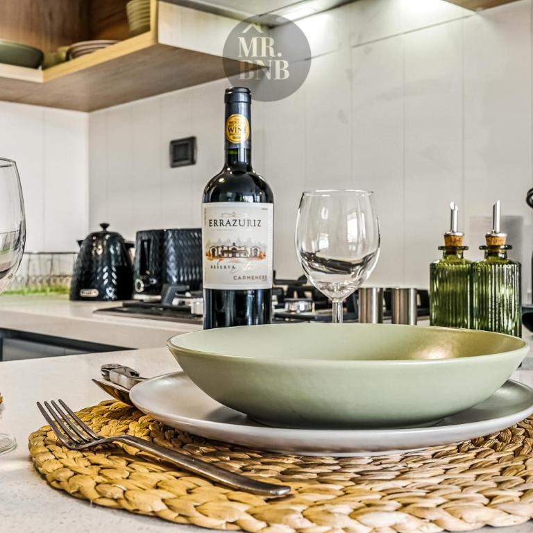 Padre Mariano Apartments by Mr BnB - Two-Bedroom Apartment with Terrace - 14