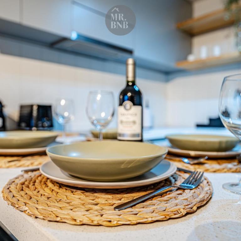 Padre Mariano Apartments by Mr BnB - Two-Bedroom Apartment with Terrace - 15