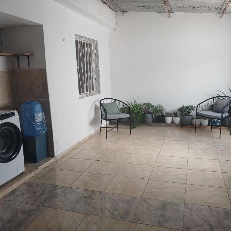 Cómoda y tranquila - Two-Bedroom House - 11