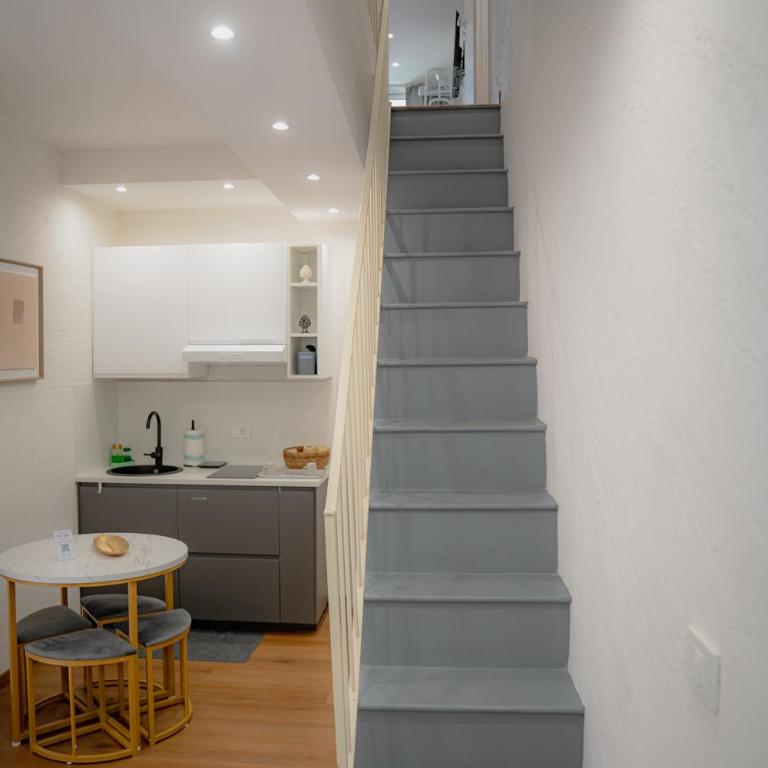 Almond Apartments - Plebiscito - Appartamento con 2 Camere da Letto, Balcone e Terrazza - 58