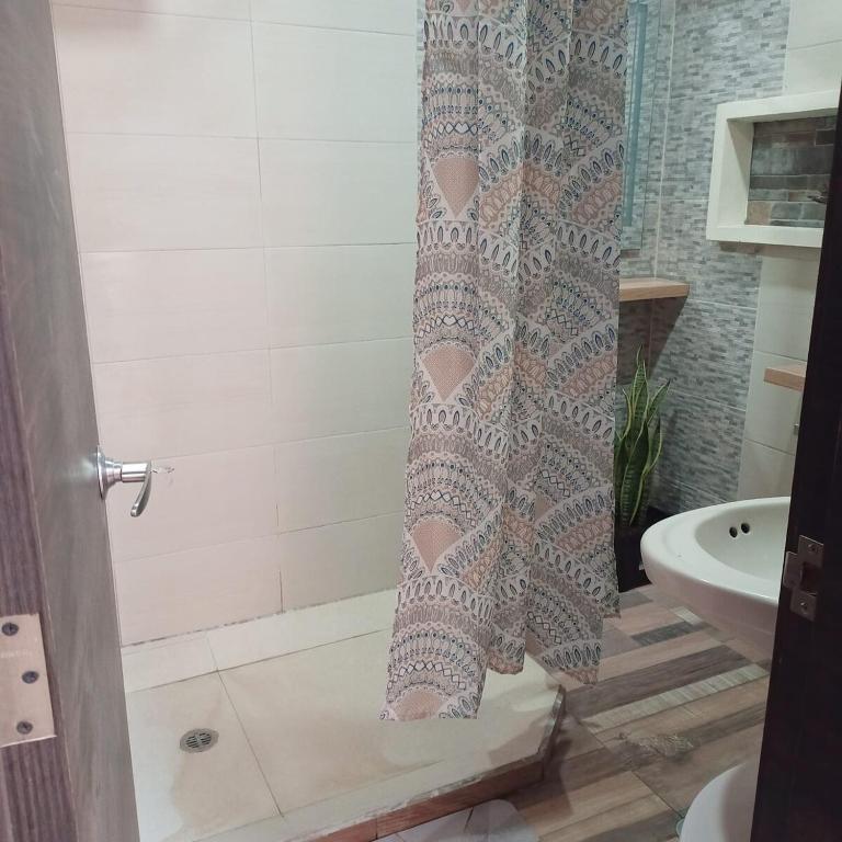 Departamento de 2 dormitorios en la Victoria, cerca de las Universidades con garaje gratis - Two-Bedroom Apartment - 8