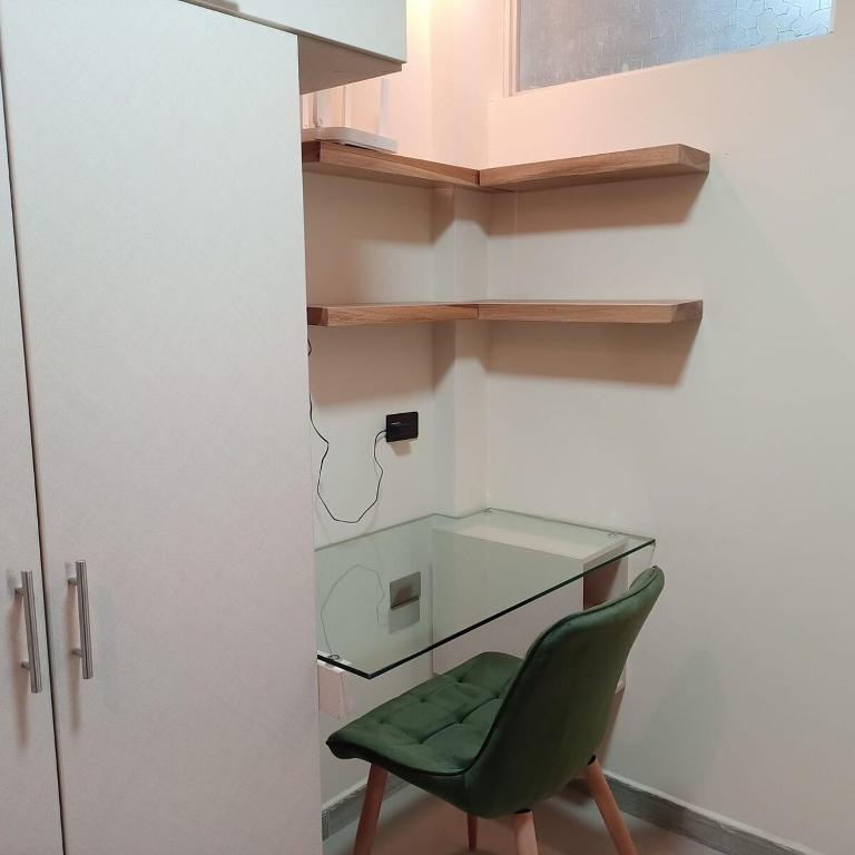 Departamento de 2 dormitorios en la Victoria, cerca de las Universidades con garaje gratis - Two-Bedroom Apartment - 12