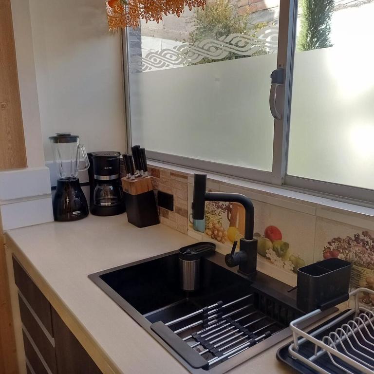 Departamento de 2 dormitorios en la Victoria, cerca de las Universidades con garaje gratis - Two-Bedroom Apartment - 22