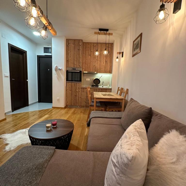 Avala Terrace & Pool View, Titova Vila Zlatibor - One-Bedroom Apartment - 5