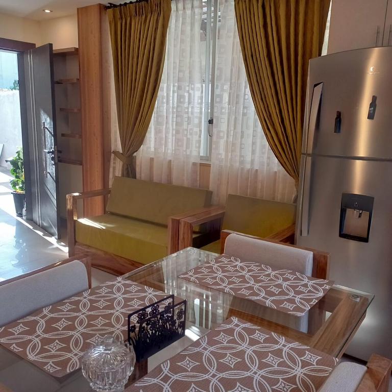 Departamento de 2 dormitorios en la Victoria, cerca de las Universidades con garaje gratis - Two-Bedroom Apartment - 34