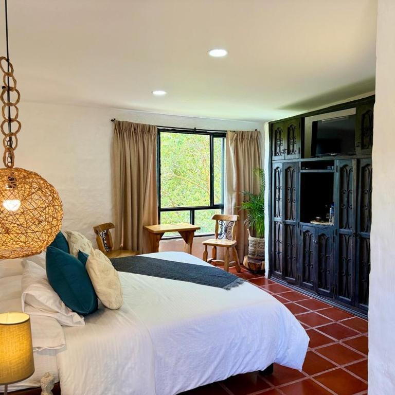 Finca Hotel Sol Y Luna - Habitación con cama extragrande. - 2