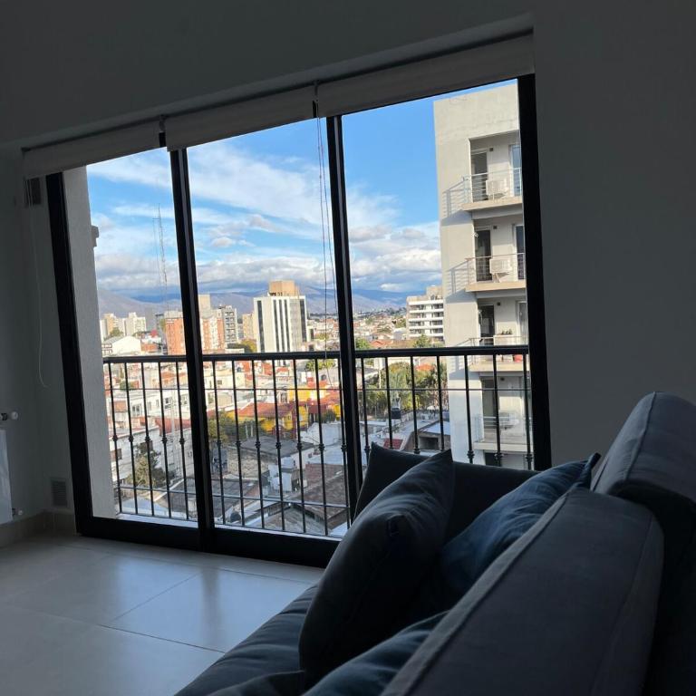 Alquilo departamento dos ambientes zona centro de Salta - Apartamento de 2 dormitorios - 1