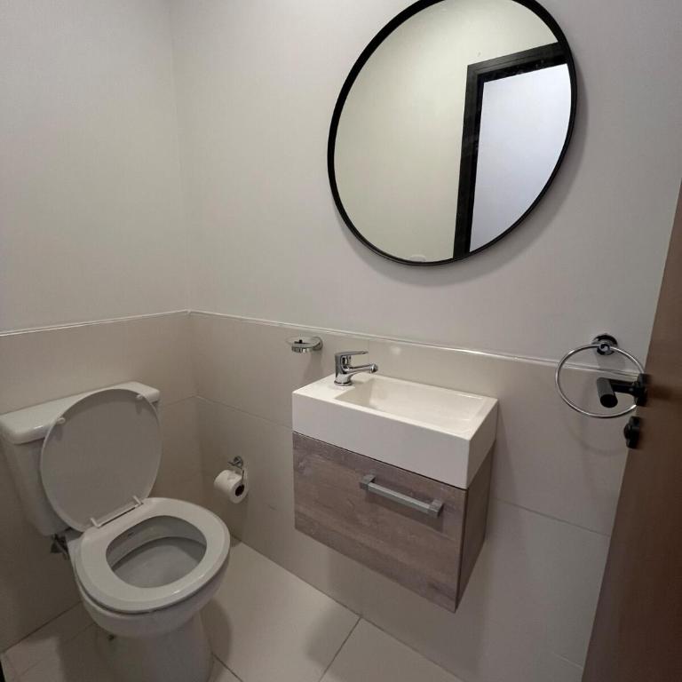 Alquilo departamento dos ambientes zona centro de Salta - Apartamento de 2 dormitorios - 12