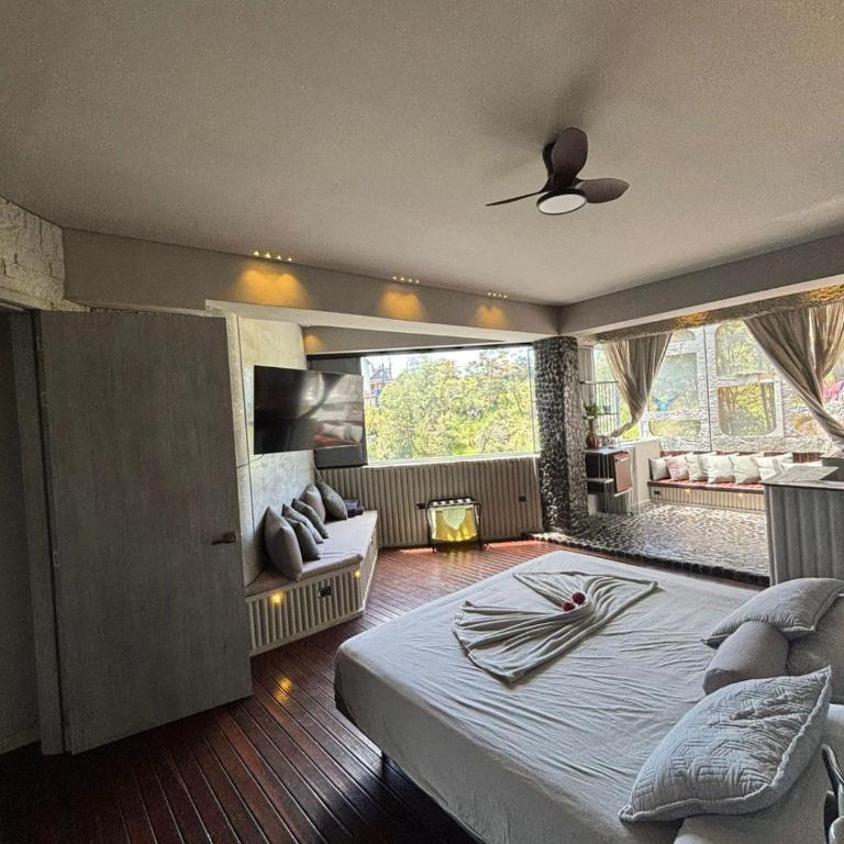 Elemynt Guatape - Villa - 14